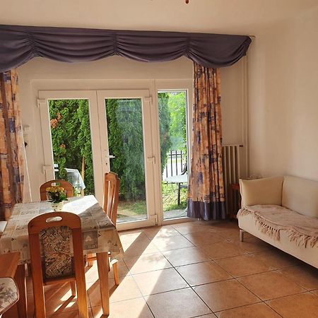 Appartement Grosses Ferienhaus Plattensee Balaton - Nyaralo Haz 6 Szobaval, 5 Fuerdoszobaval, 3000 Nm à Szolad Extérieur photo
