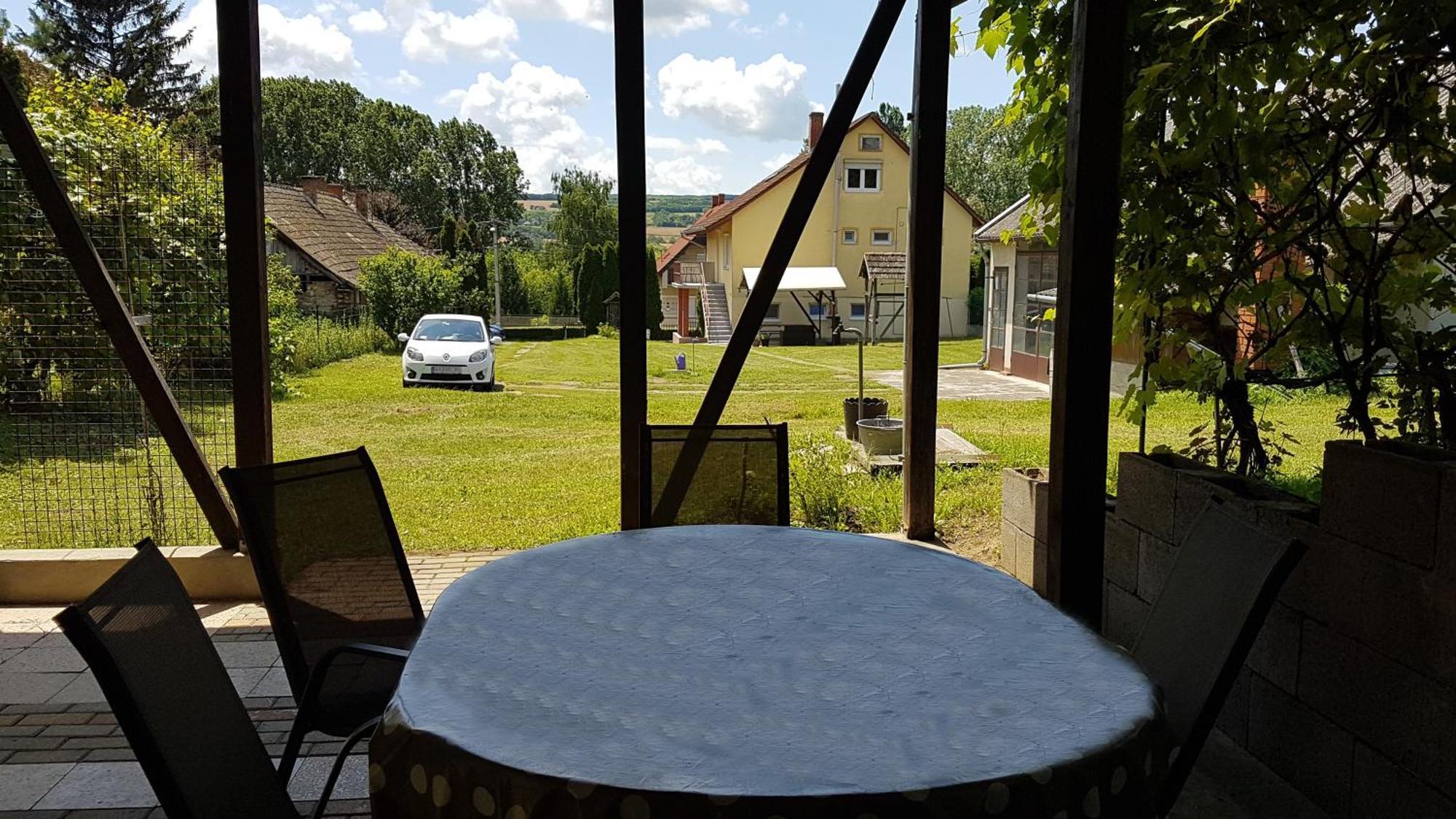 Appartement Grosses Ferienhaus Plattensee Balaton - Nyaralo Haz 6 Szobaval, 5 Fuerdoszobaval, 3000 Nm à Szolad Extérieur photo